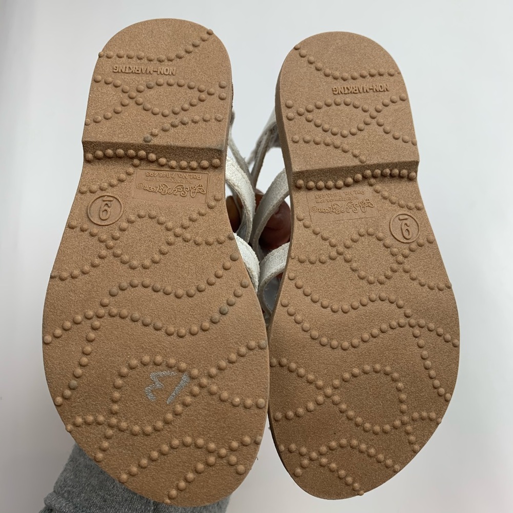 Sandals. New. - Picture 2 of 5